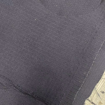 Tecido de meta-aramida para aplicações Resistência à chama < 2 segundos e 4,5 Cm comprimento danificado
