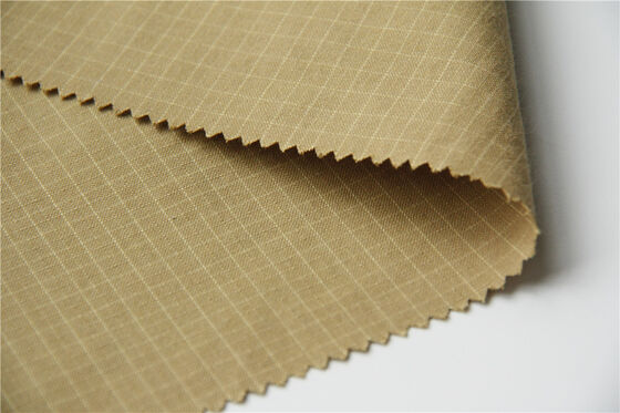 Tecido misturado de aramida com boa resistência química, concebido para vestuário de protecção industrial e durabilidade duradoura