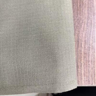 Tecido de Meta Aramida com Baixa Absorção de Umidade, Material Superior Durável e Resistente a Chamas, Ideal para Vestuário de Segurança e Industrial