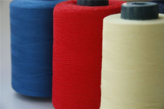 Vários pesos Fios de aramida textura lisa Fios resistentes ao calor perfeitos para fabricação de equipamentos de proteção e industriais