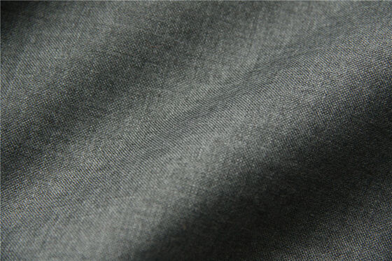 Tecido de Viscose Lenzing Preto Proporcionando Alta Elasticidade e Alta Resistência a Rugas Adequado para Aplicações de Moda
